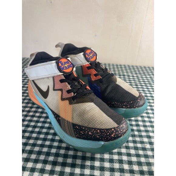 Nike Kids Sneakers Lebron XVIII Low (PS) Space Jam Tune Squad DJ3761 115 Size 3Y - Picture 1 of 10